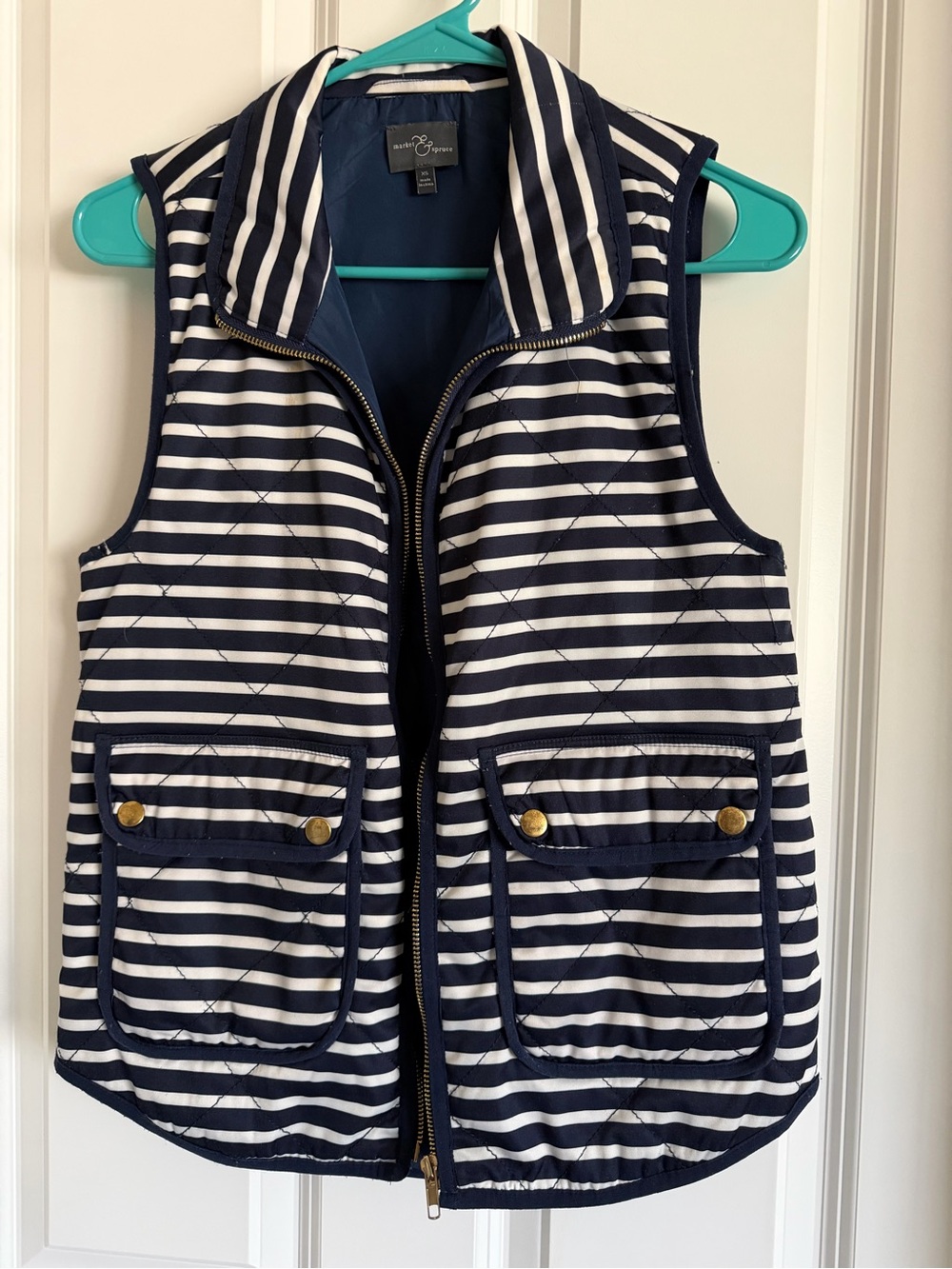 Market & Spruce Navy and white striped vest